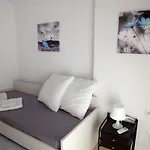 Nikos Appartement *