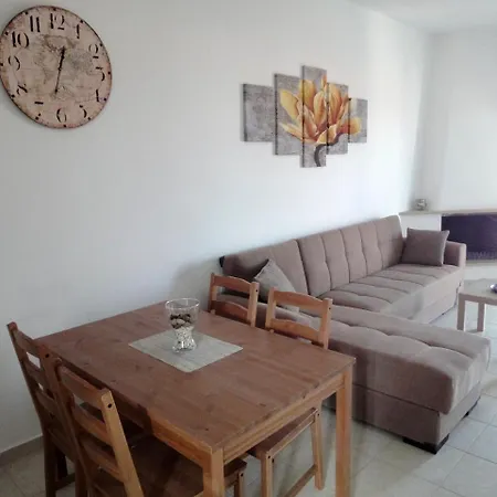 Nikos Apartament